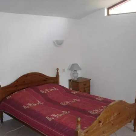 Les Gites De Franck Fayssac Habitación foto