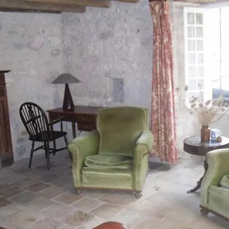 Les Gites De Franck Fayssac Habitación foto
