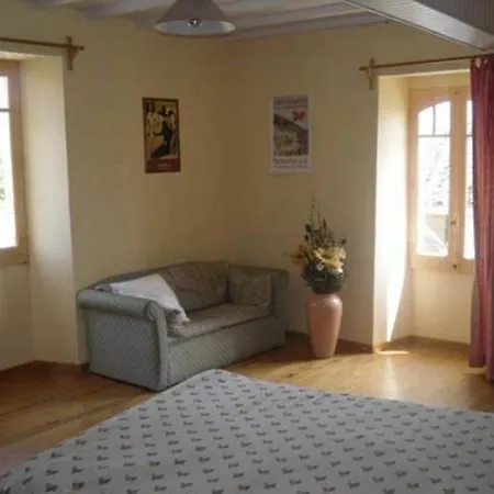 Les Gites De Franck Fayssac Habitación foto