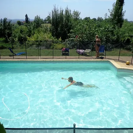 Les Gites De Franck Fayssac Habitación foto