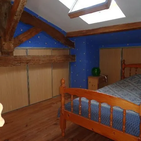 Les Gites De Franck Fayssac Habitación foto