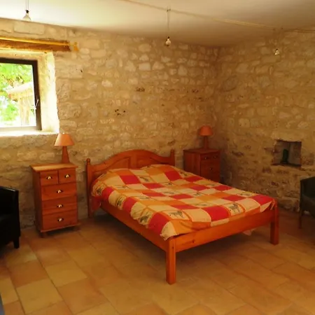 Les Gites De Franck Fayssac Habitación foto